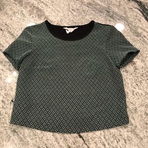 BCBG boxy crop shirt